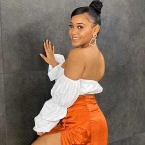 White crinkle crop top